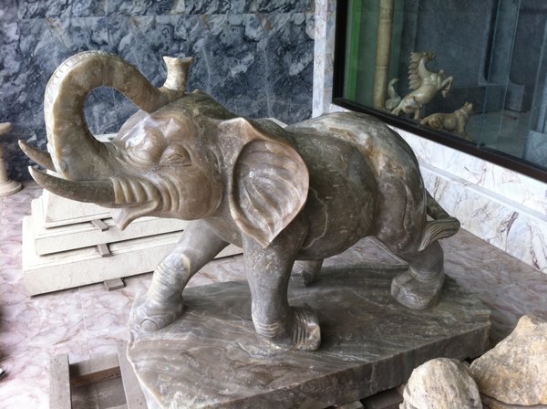 Skulptur Elefant Stein Marmor Elephanten Statue Garten Tier Dekoration Elephant Gartendeko Elefanten