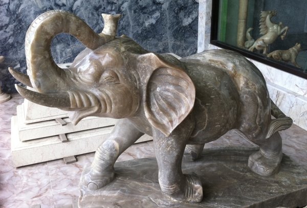 Skulptur Elefant Stein Marmor Elephanten Statue Garten Tier Dekoration Elephant Gartendeko Elefanten