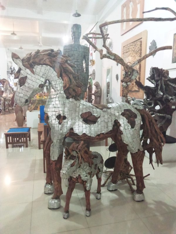 Skulptur Pferd Dekoration Pferde Figur Design Hengst Statue Stute Kunst Wohnzimmer Gartendeko Teak